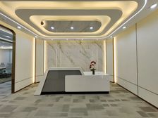 东大桥商圈 侨福芳草地 精装带家具 正对电梯 视野开阔