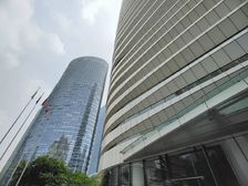 甲级写字楼 配上下水单元 赠送高层南向阳台免费使用