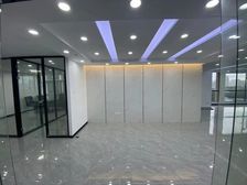 地铁口鼎峰中央 全新436平 大员工区配家具 拎包即用随时看