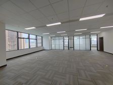 北站路北 甲级写字间 平安财富中心 正对电梯 带装修 含发票