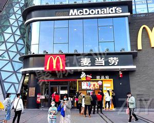 独栋丨朝阳北苑丨麦当劳丨地铁口20米丨十年租约丨带车位丨可谈