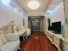 紧邻地铁和万达!电梯高层!沿河景观!双南两房