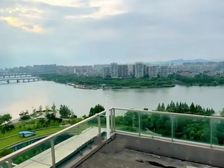 (一线江景顶复:带两个大露台)君湾中心,四面环水,君临天下