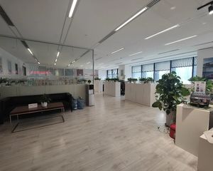 超甲出售 开发商成交23000 业主资金周转17000甩卖