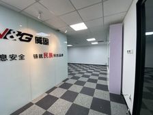西局六里桥写字楼出租!精装修100平!户型方正!正对电梯