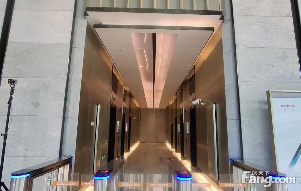 上海星光耀广场写字楼出租·办公室租赁星光耀广场11人间办公室出租