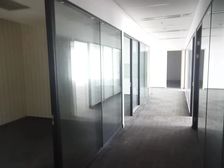 国际金融中心394平精装修五隔间朝西落地窗采光好