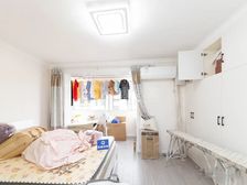 小区花园位置,精装修加电器20万。业主诚心出售,付款好有优惠