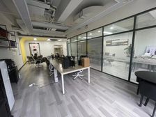 浑南世纪大厦地铁口 甲级 120平 7.2万 精装带隔断家具