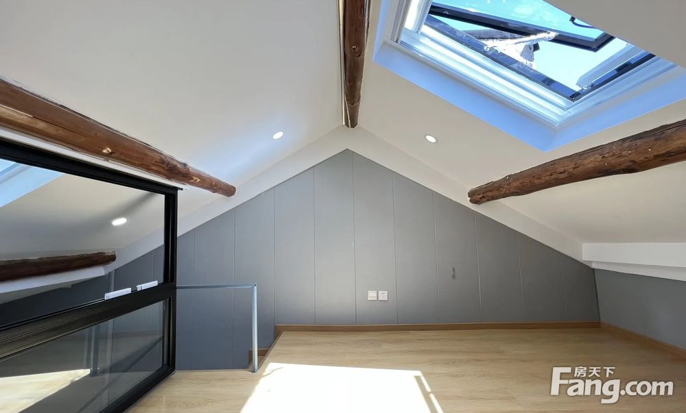 什刹海厂桥精装修平房厨卫马桶天窗地暖复式二层