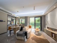 珠江花城 送车位 急售 包税费 南向 中层 价格可谈