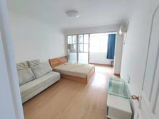 新出三楼一房,随时可以看房子,有钥匙!房东置换诚意出售