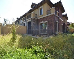 北辰红橡墅联排东边户 院280平4间卧室 临景观带