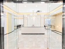 亮马桥商圈 亮马河大厦 精装修带家具 高区正对电梯 特价出租