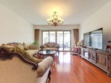 此房满五年税少,位置佳,楼层好,视野景观也不错,有车位!