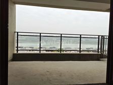 南宁大桥旁毛坯江景大平层!售价450万!看房方便!