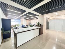 带家具!24空调!裕华万达西美690平 楼上4.5米挑高