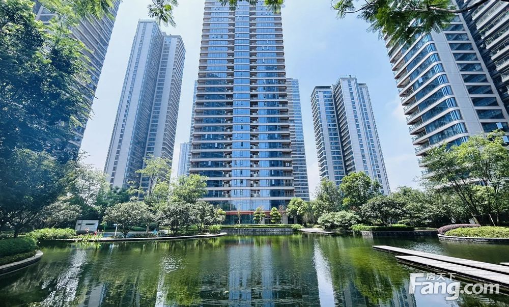 中国铁建西派城一期精装三房同小区便宜拎包入住