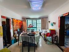 195万买新小区 次新2房··