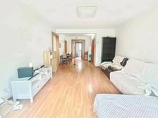 水岸家苑,捡漏房源,房东别墅已定好,这套急售,地铁口的房子