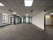 世纪大厦地铁口 6组隔断 带logo墙 免费会议室 含发票