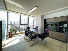 带家具!裕华楼盘 万达鸿昇150平3隔断 电梯口 鑫科财库