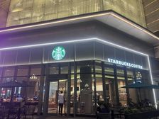 万达广场星巴克.月收2万(总价38.8万全包)万博CBD旺铺