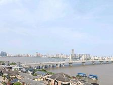 真房源 全小区蕞好的一套房子 一线江景大平层 看摩天轮夜景