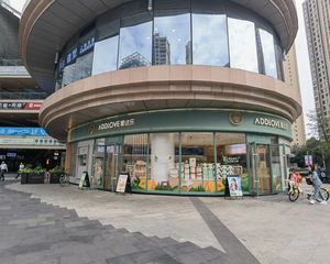 天府二街成熟转角铺(爱达乐)年租30万,商圈成熟,立收.租