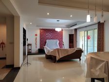 爱情海购物公园旁 龙湖好望山一楼花园70平 户型方正