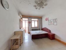 育英胜利大街 三室中间楼层户型方正南北通透 无记录带小房