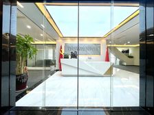 郑东地标建筑 绿地中心 高层视野开阔 助您的事业蒸蒸日上!