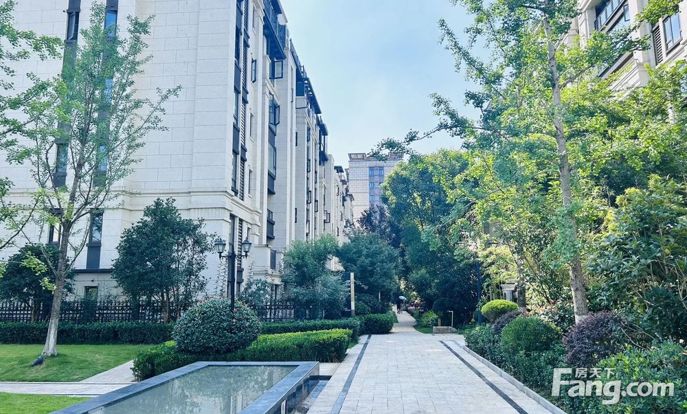 绿地海外滩洋房区 五房 358万 大横厅 看江,重庆江北鸿恩寺绿地海外滩