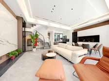 地铁口 次新小区 招商学府 一二楼叠加别墅 全新装修 急售