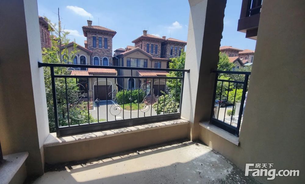 泰和上筑独栋别墅6室350平带南北院子南入户带露台带车库阁楼