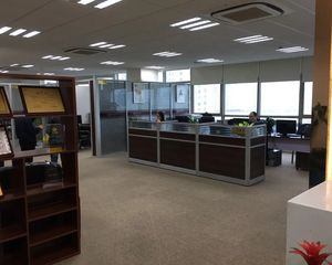 汇京国际广场,虹桥路地铁口,徐汇CBD,近徐汇万科,中山万博