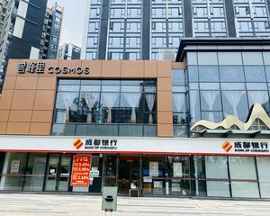 开发商直售!地铁口转角(成都银行)年租18万,稳当的很