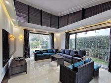 湖畔佳苑 371.00平5居 南向精装修