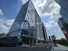 国贸中心旁,藏于植物园里的企业总部,高层阔景俯瞰西平同沙水景