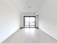 依云兰庭南北通透三居 豪华装修中层电梯房 急售85万