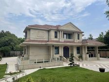 正看佘山好别墅,小区中心位置,花园1900平