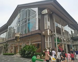 太古里独栋(LV)年租50万,租约稳定。成都地标打卡地