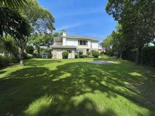 (新出大户型)精装修 大花园 (业主在国外诚意出售)看房随时