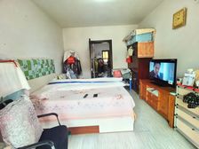 精装修南北通透,环境,交通,购物都有一定优势!