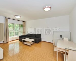 品质小区,电梯中间楼层,采光视野佳,修,有车位