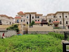 保真,2688万,新装修了,总价低,140多平院子。