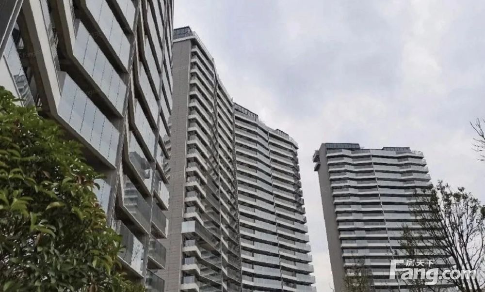 4室2厅2卫 精装修 680万元,长沙岳麓洋湖湿地公园珠江颐德公馆二手房