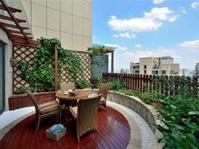 急售!看房有钥匙!就一套三房在卖!带产权车位!近地铁站!税低