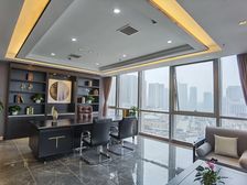 地铁口 万达中心8加1格局 正对电梯口 豪装带家具 随时看房