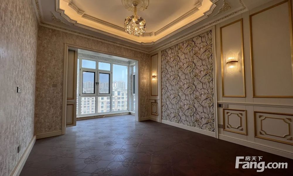 华侨城108坊 复式客厅挑空 豪装全新未住实用400平带车位